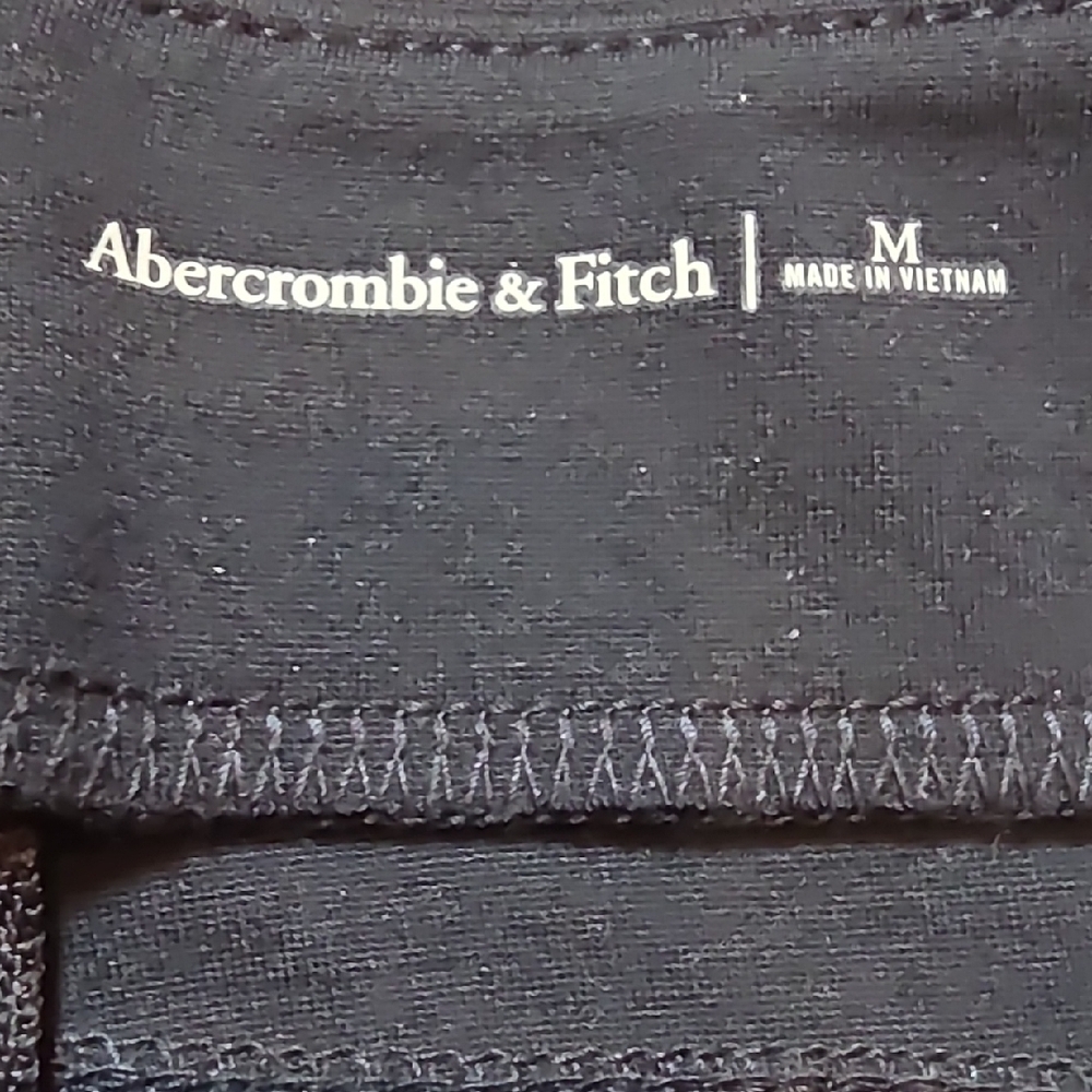Abercrombie & Fitch Black Fashion Leggings. Size Medium - Picture 3 of 4